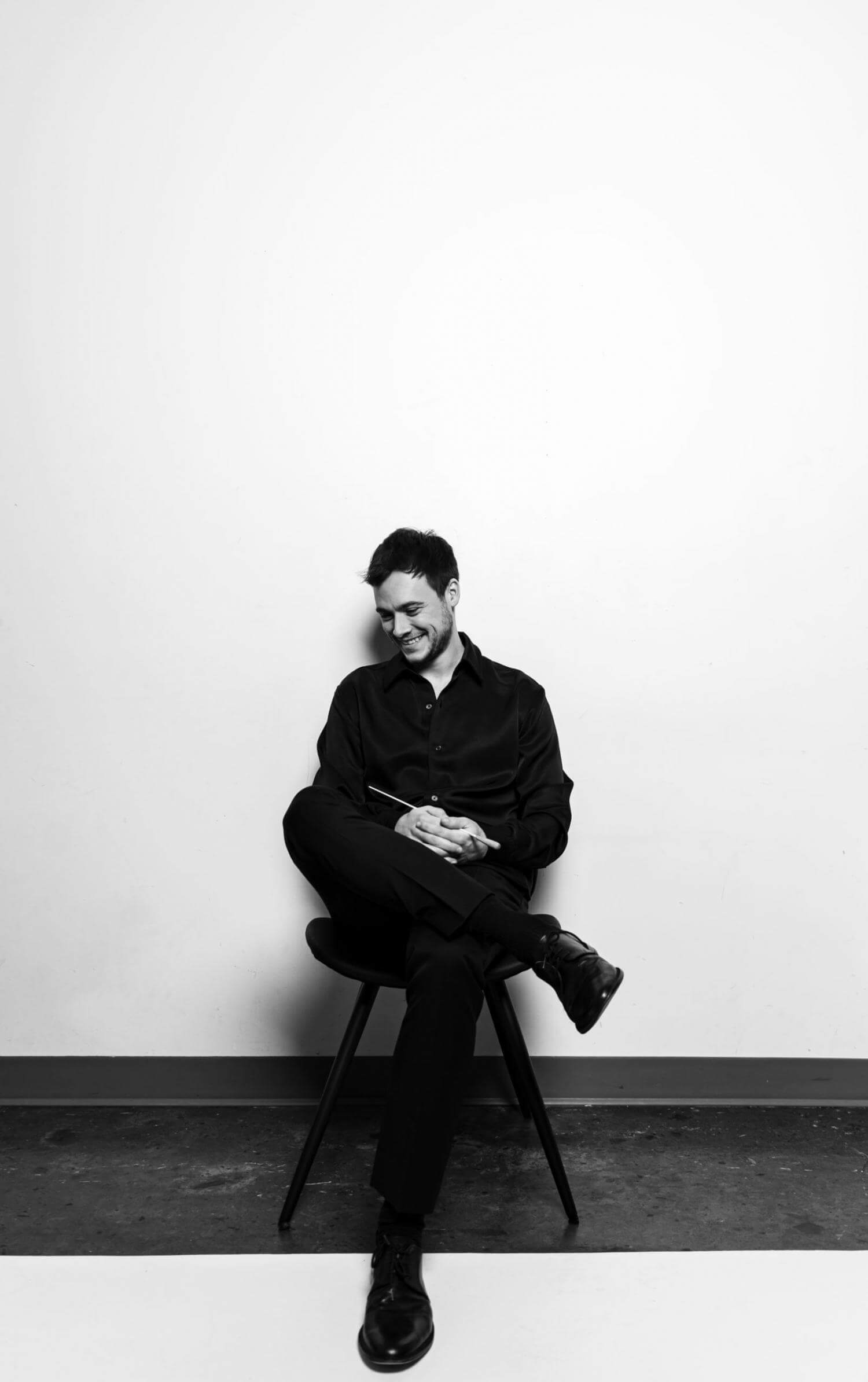 8 b&w - Nicolas Ellis - credit Kevin Calixte