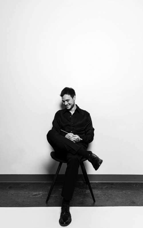 8 b&w - Nicolas Ellis - credit Kevin Calixte